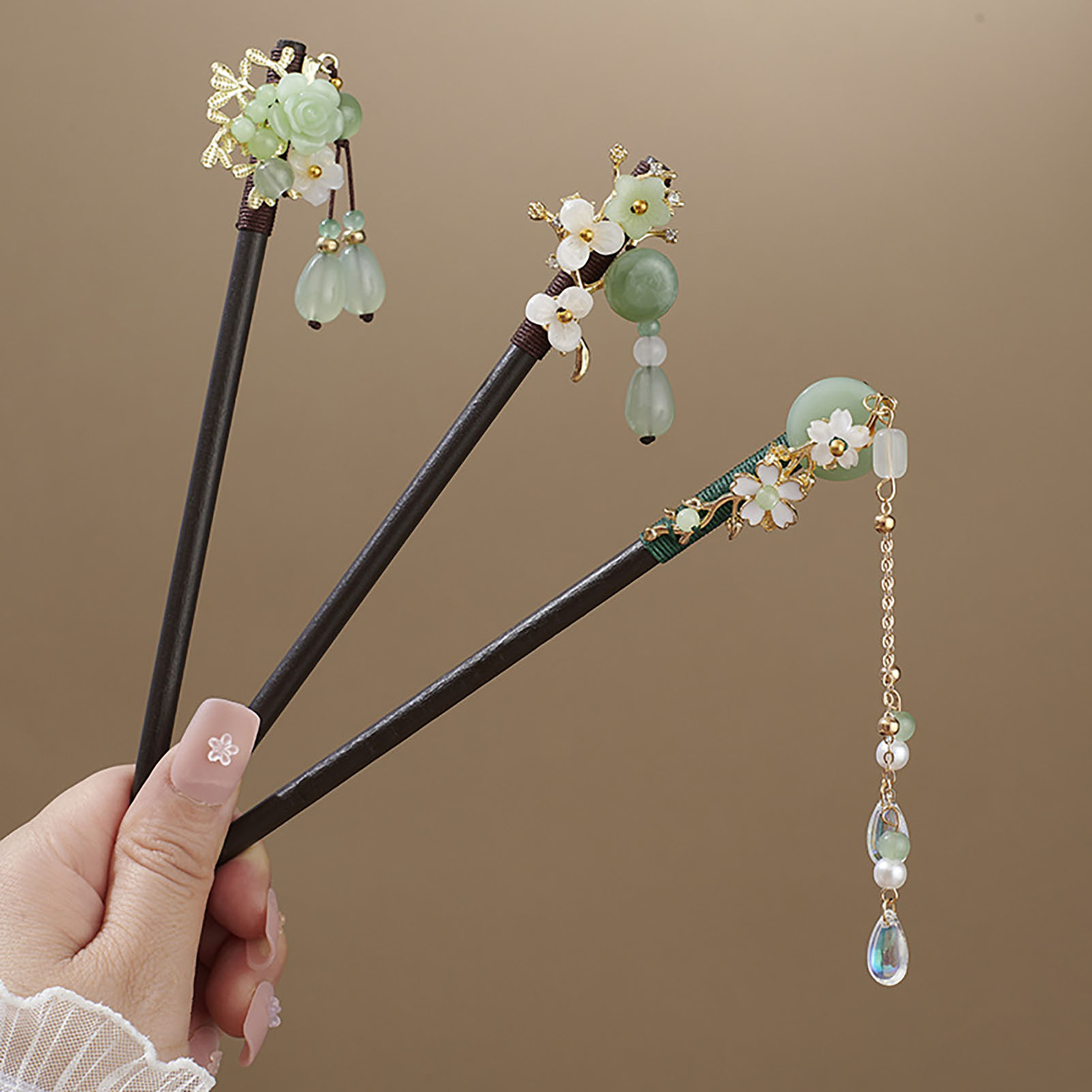 Chinese Style Flower Tassel Ha - Supply Florist recension och pris